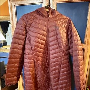 Mountain Hardwear Glen Alpine Down Parka w/Hood.